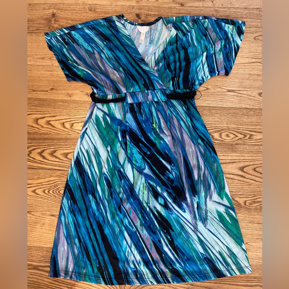 Small, Three Seasons Maternity dress, with tie in back